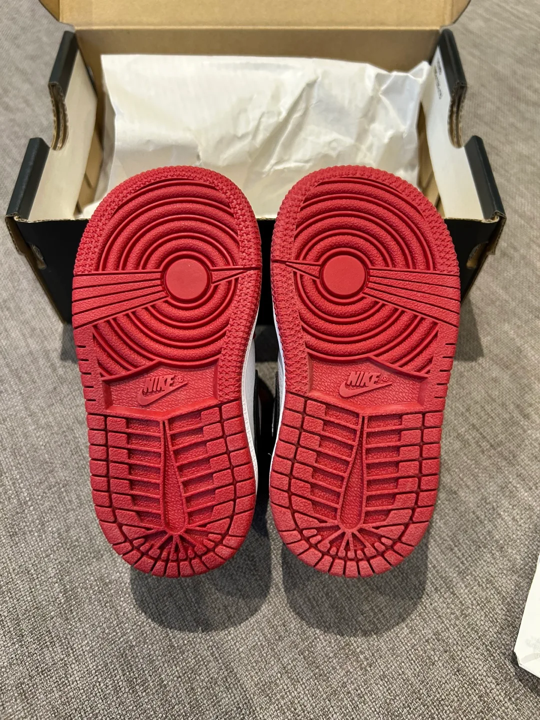 Air Jordan 1 Mid Toddler Shoes - Size 5c image indicator(3)