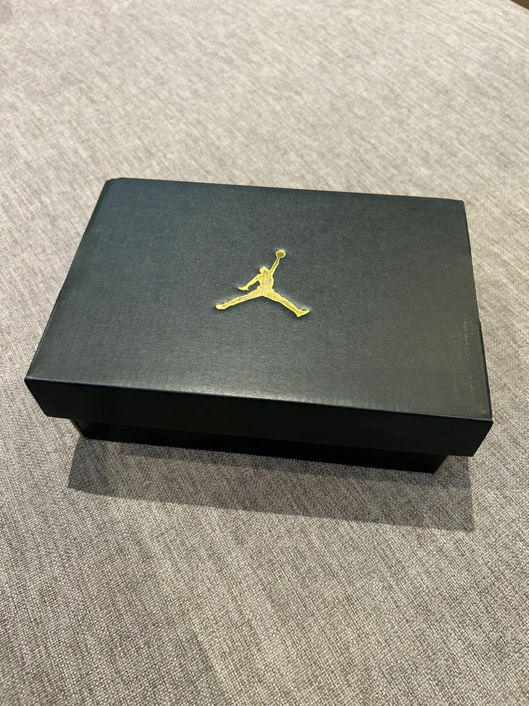 Air Jordan 1 Mid Toddler Shoes - Size 5c image indicator(4)