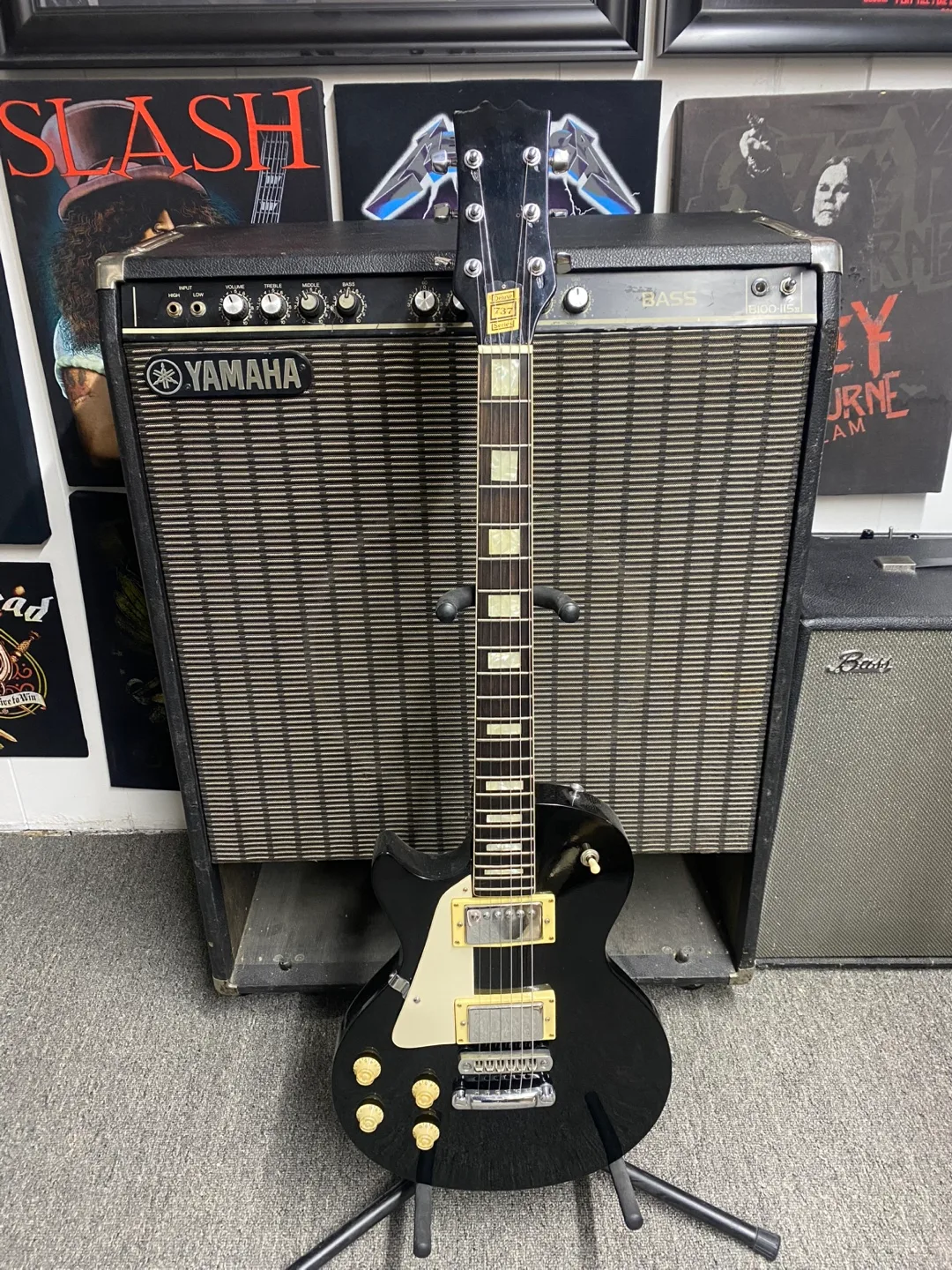 Assorted Vintage Guitars thumbnail