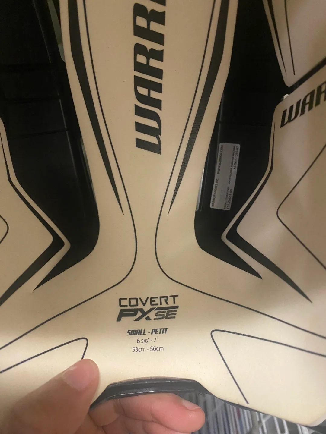 Warrior Hockey Helmet with Cage image indicator(4)