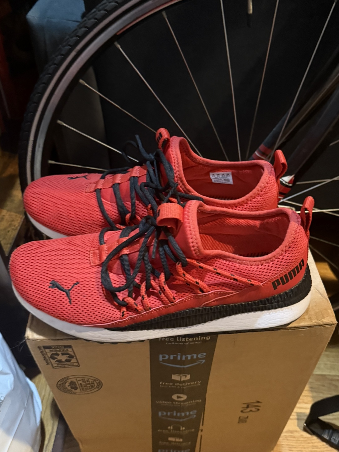 Puma Red Sneakers Size 9.5 - photo 2