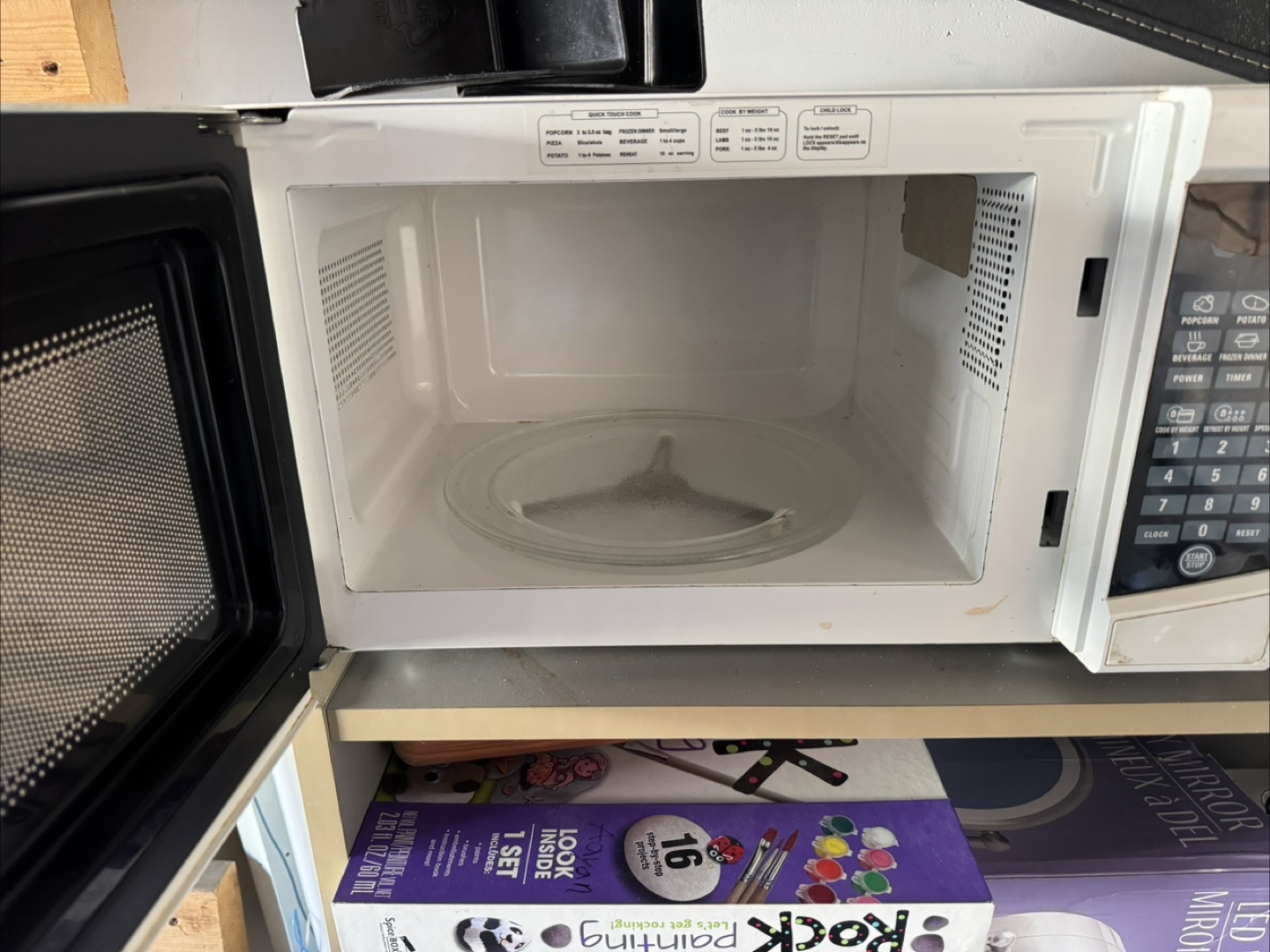 RCA Microwave - Gently Used - photo 2