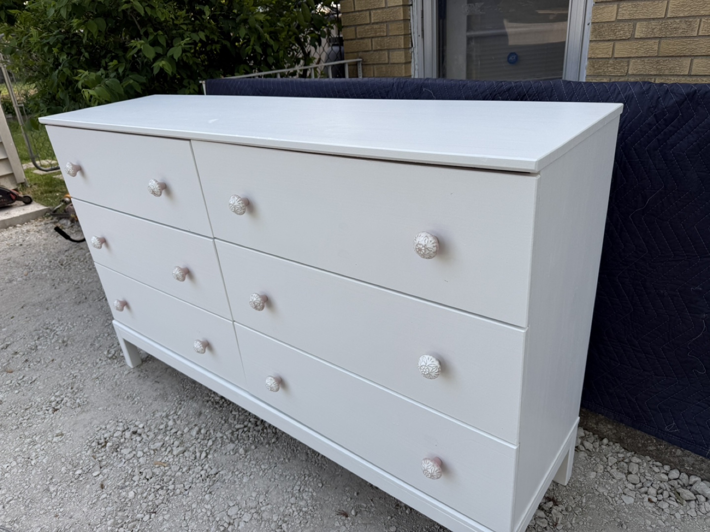 White 6-Drawer Dresser with Pink Knobs - photo 3