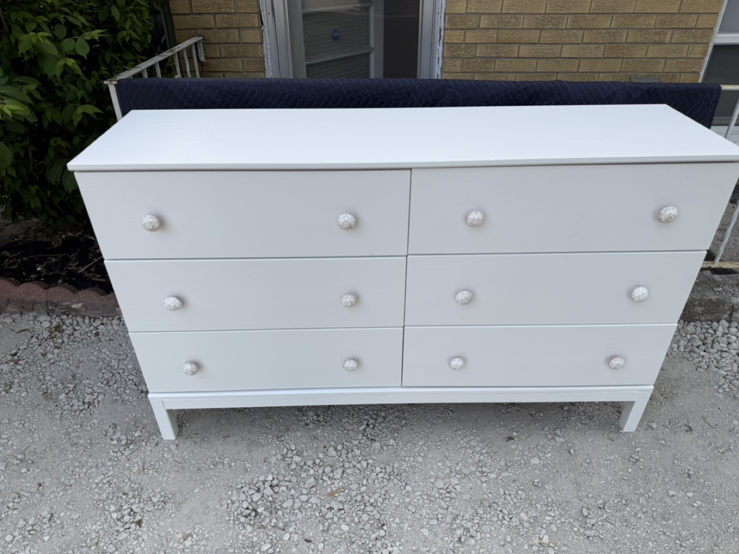 White 6-Drawer Dresser with Pink Knobs - photo 2