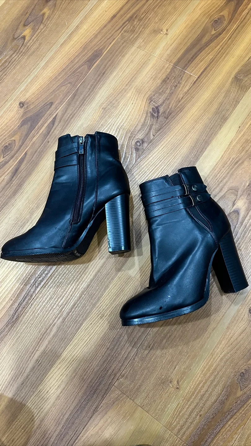 Women's Black Heels and Ankle Boots Bundle image indicator(3)