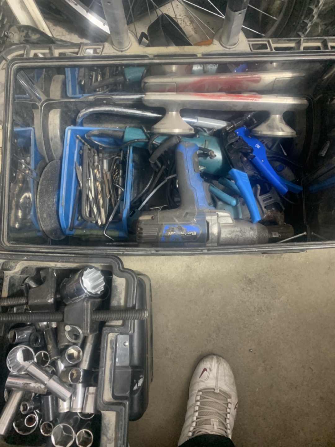 Mechanic's Tool Set and Lifting Gear - photo 5
