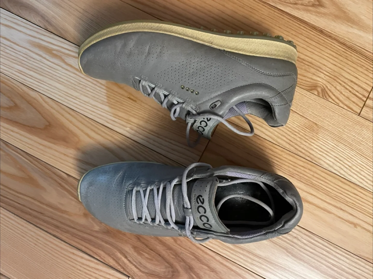 ECCO Golf Shoes - Grey Leather, Size 8 image indicator(2)