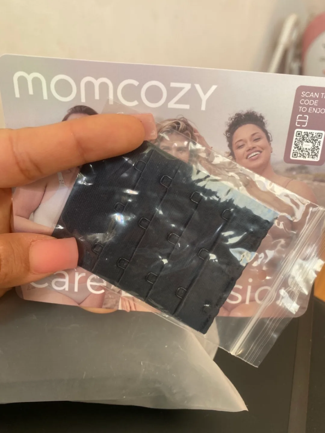 Momcozy Wireless Nursing Bra - Small - Black image indicator(3)