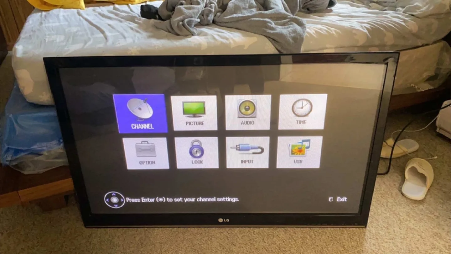 LG 42PT350 Plasma TV - 42 inch thumbnail