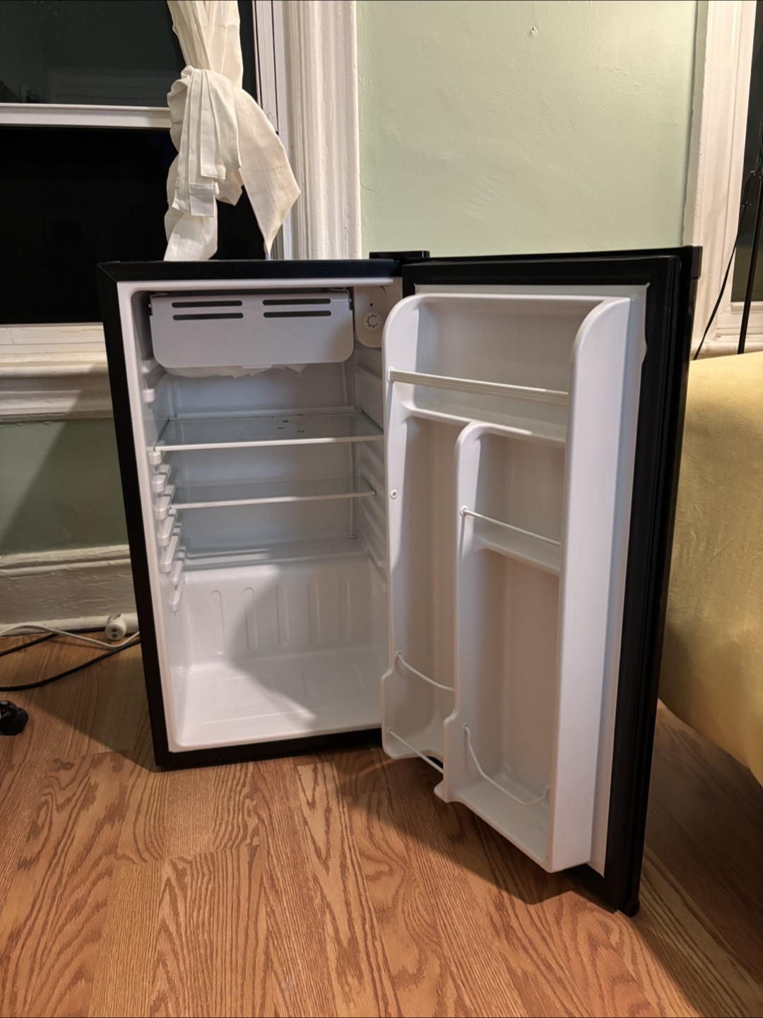 IGLOO Mini Fridge