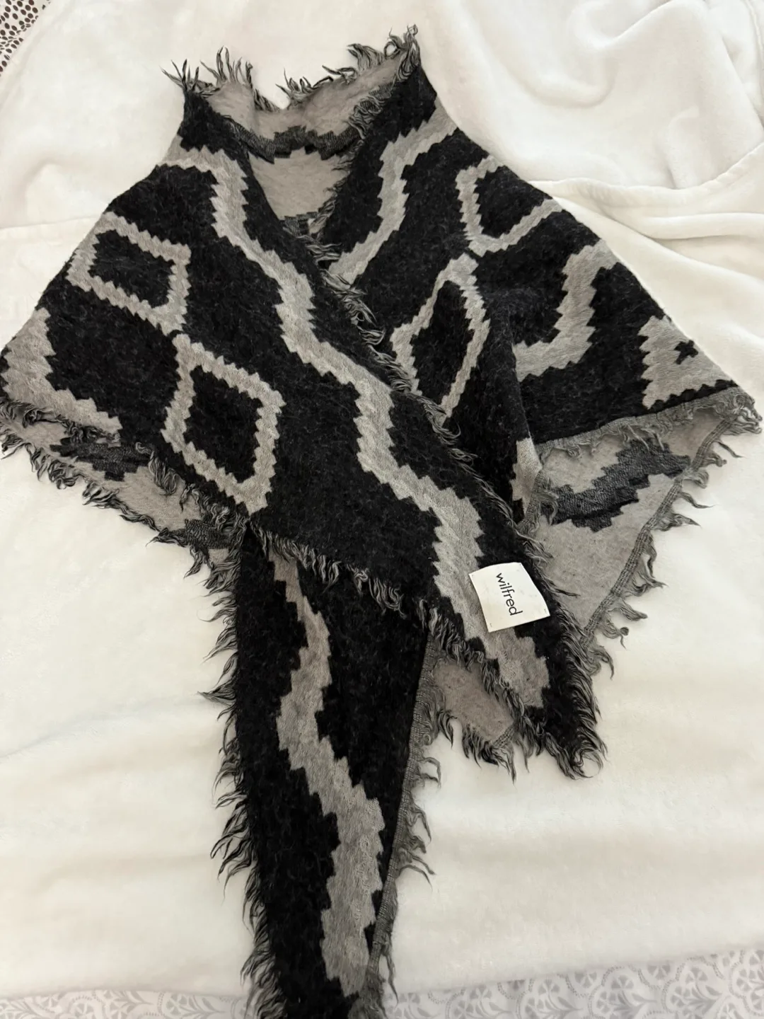 Wilfred Artizian Black and Grey Patterned Triangle Shawl thumbnail