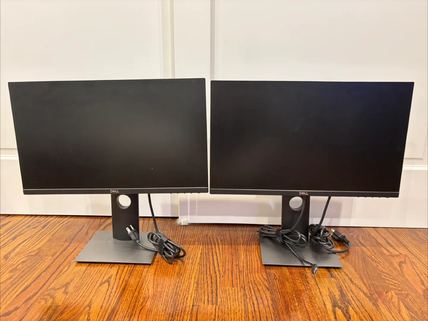 2 Dell P2219H 21.5-inch LED-Lit Monitors thumbnail