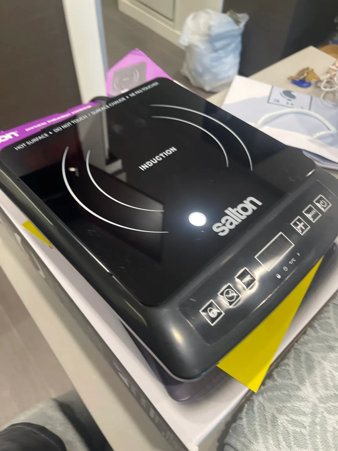 Salton Single Induction Cooktop thumbnail