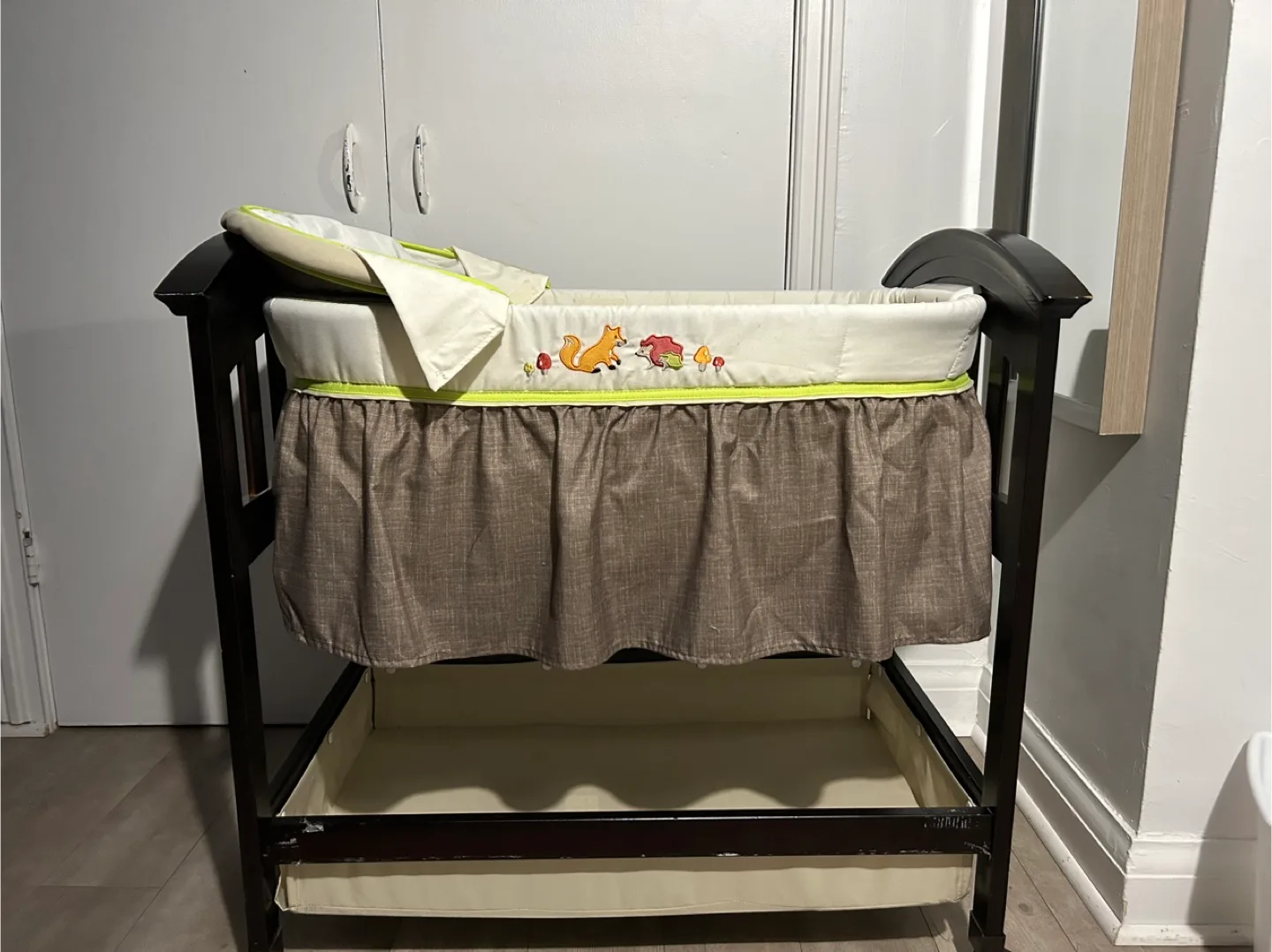 Baby Bassinet with Stand image indicator(4)