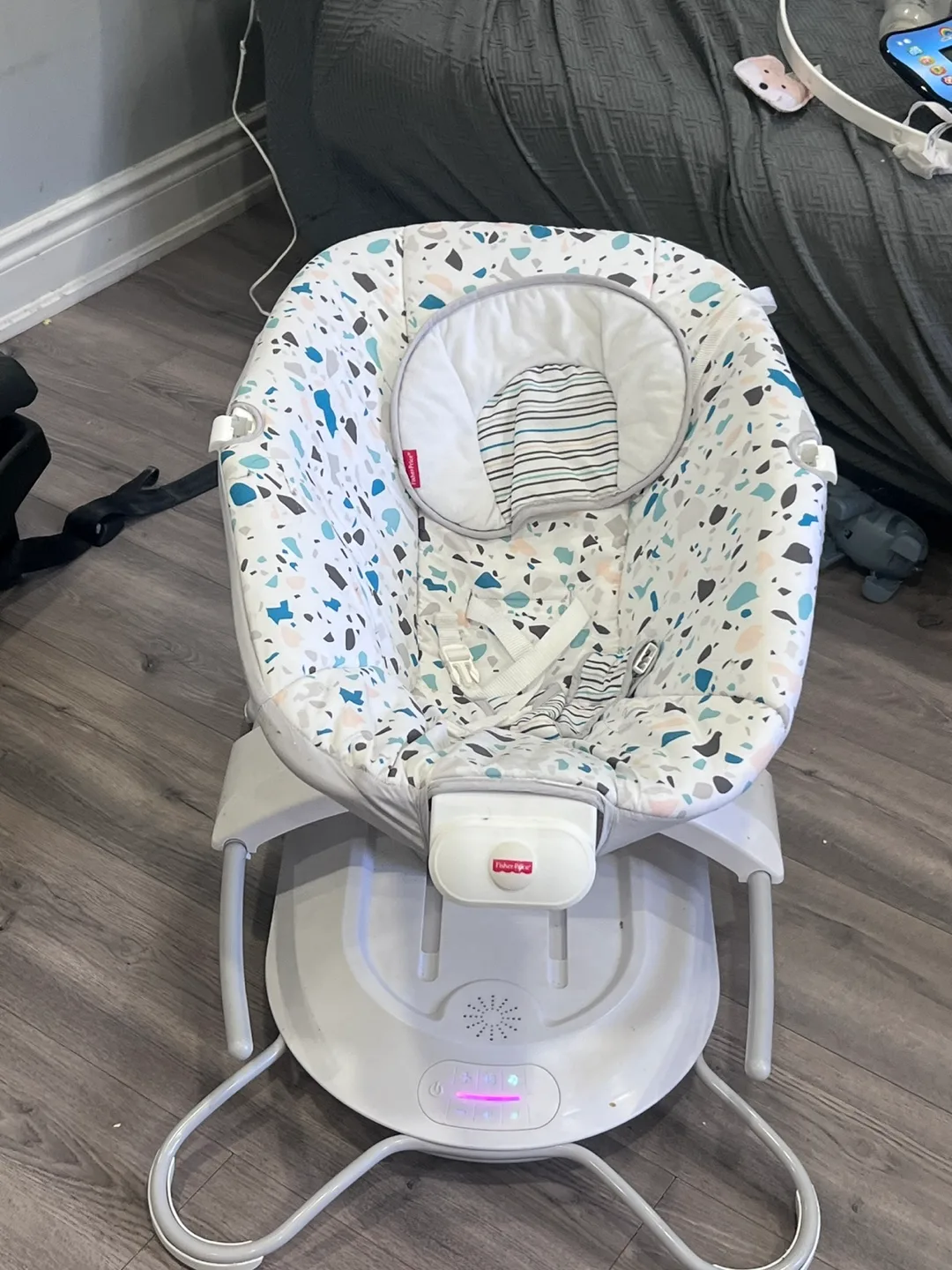 Fisher-Price Soothing Swing image indicator(3)