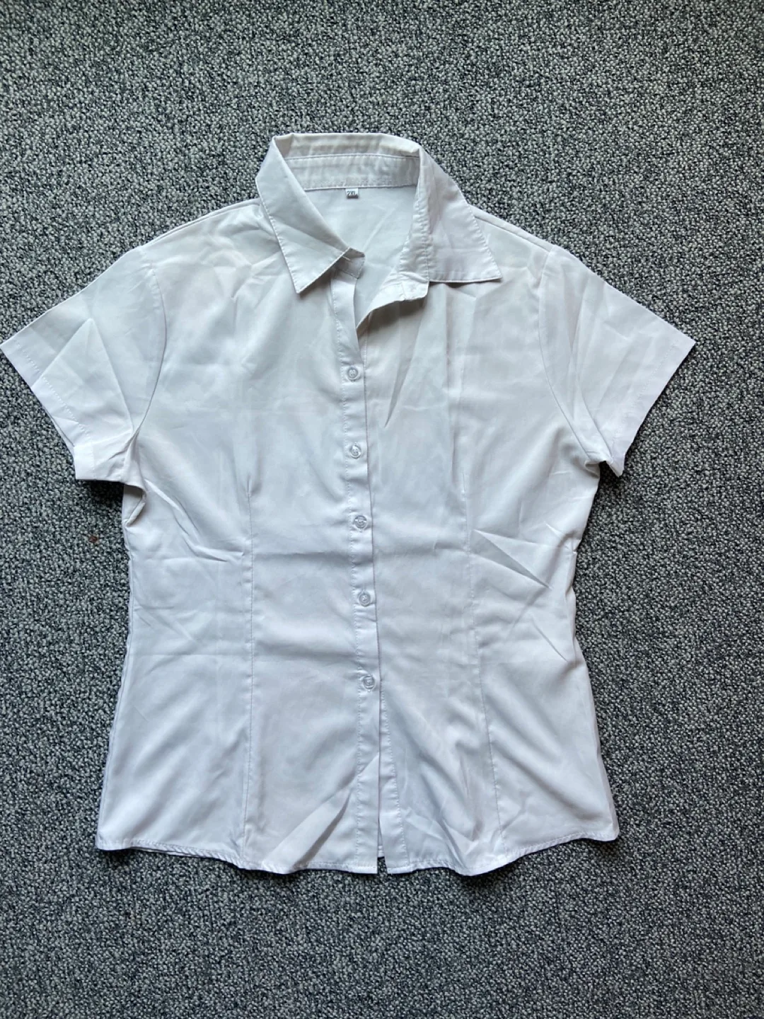 Women's White Short Sleeve Button-Down Blouse thumbnail