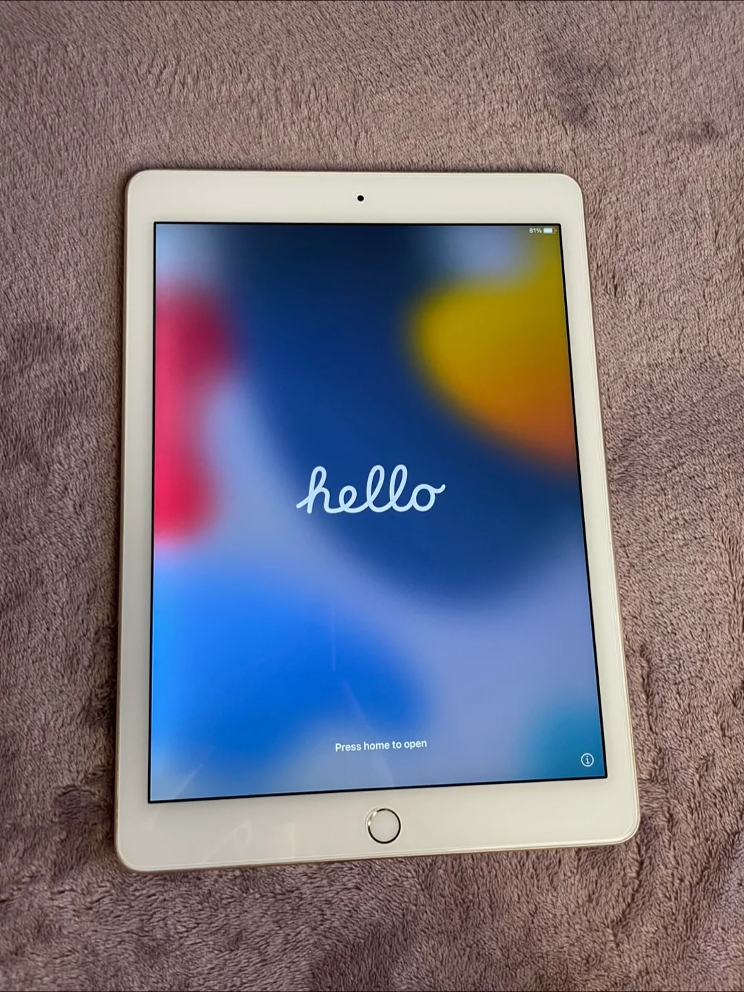 iPad Air 2 – 128 GB, Wi‑Fi, Gold – In Perfect Condition thumbnail