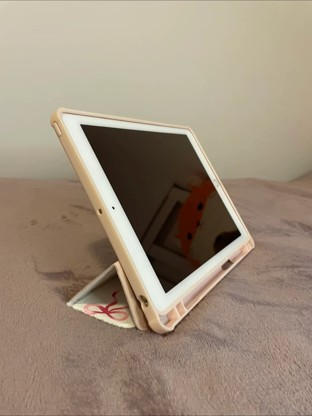 iPad Air 2 – 128 GB, Wi‑Fi, Gold – In Perfect Condition image indicator(7)