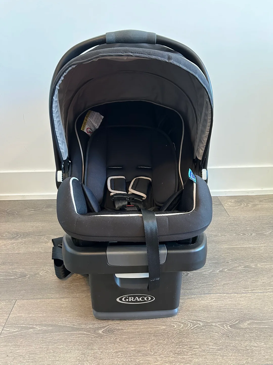 Graco SnugRide 35 Infant Car Seat thumbnail
