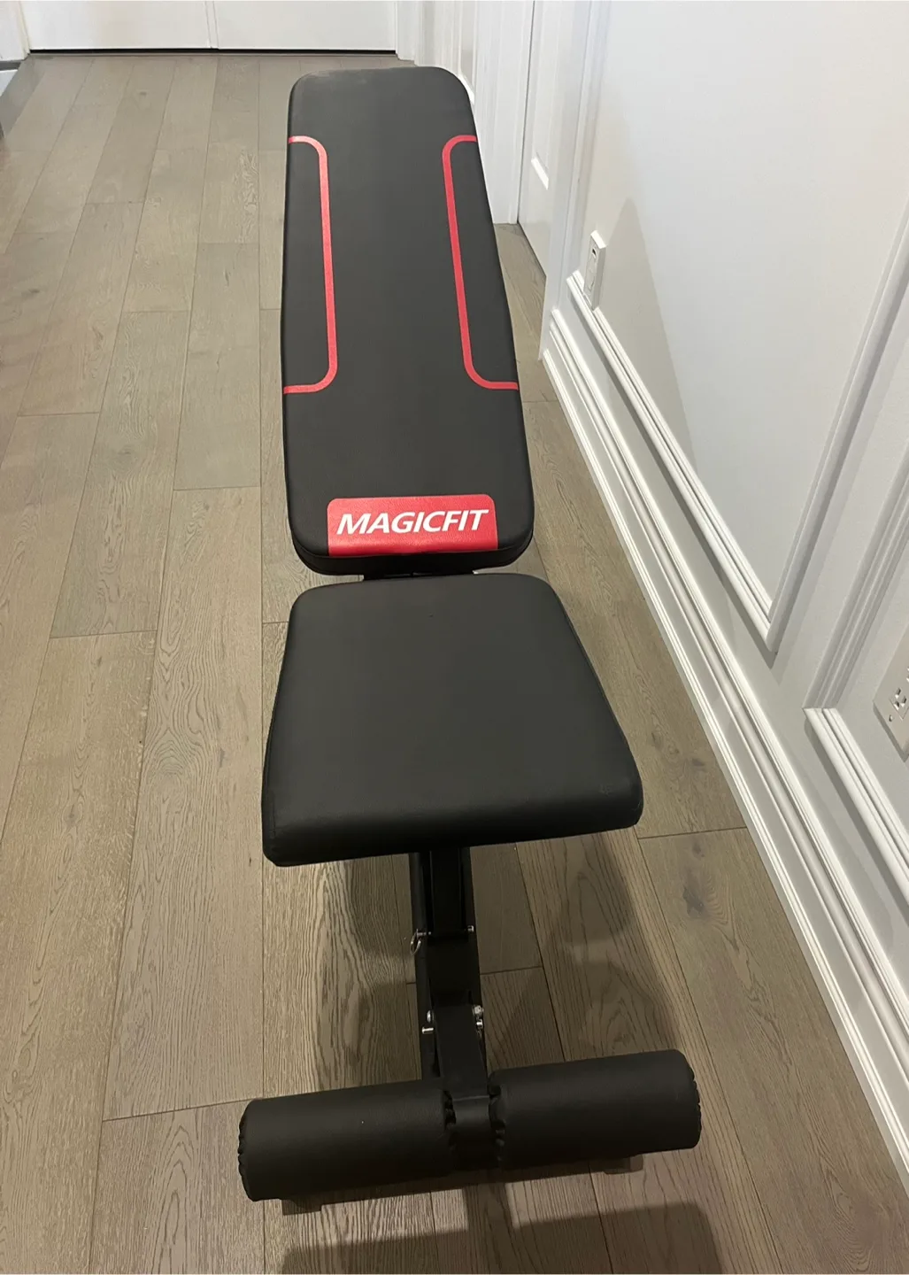 MagicFit 7-Level Adjustable Weight Bench image indicator(2)