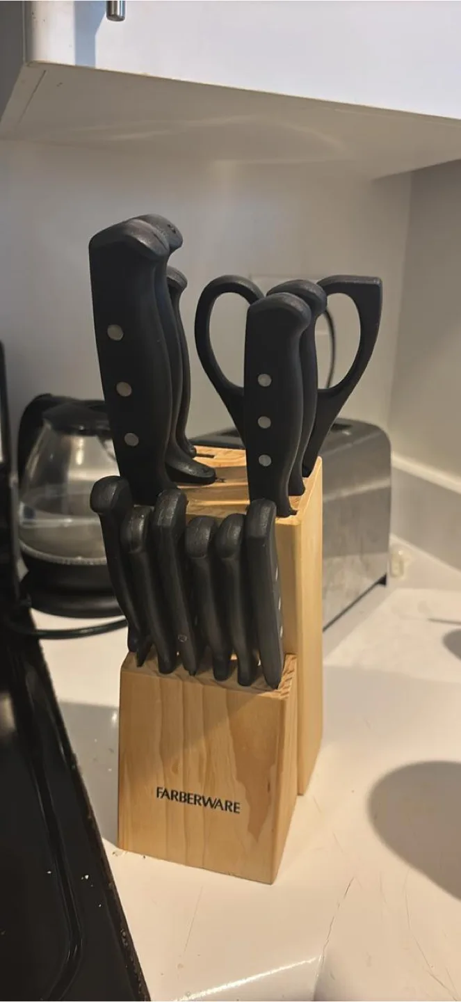 Farberware 10-Piece Knife Block Set with Scissors thumbnail