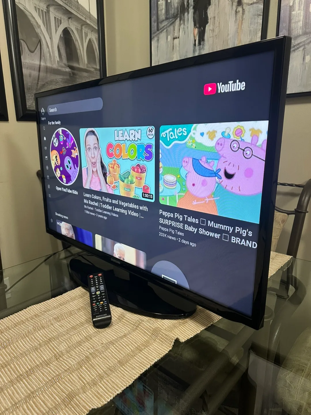 40-inch Samsung Smart TV operates flawlessly. thumbnail