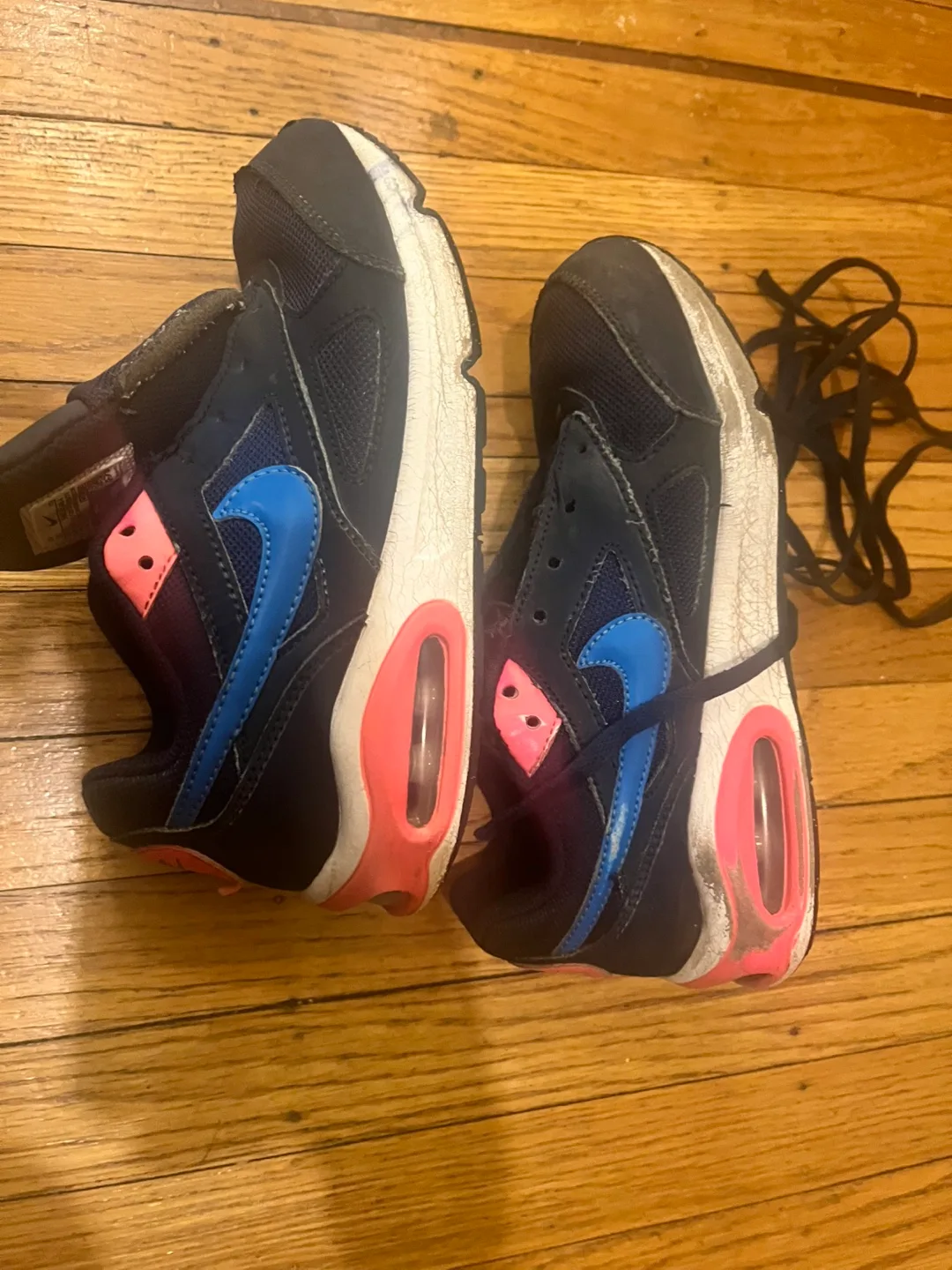 Nike Air Max 90 Shoes - Size 2Y image indicator(3)