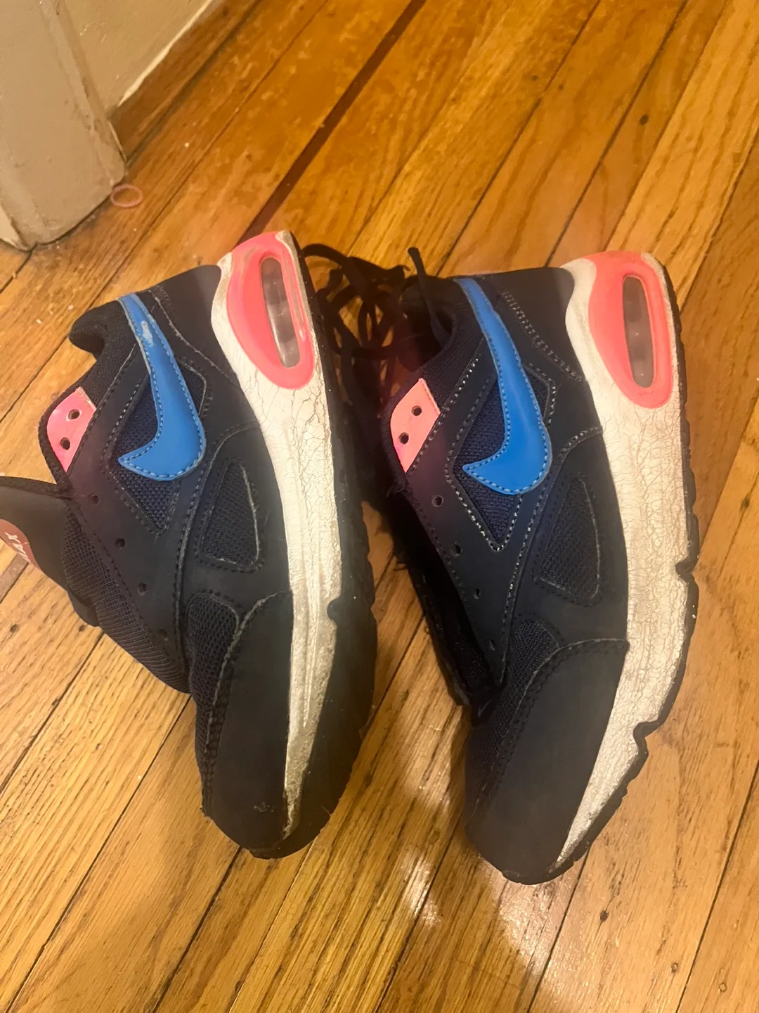 Nike Air Max 90 Shoes - Size 2Y image indicator(2)