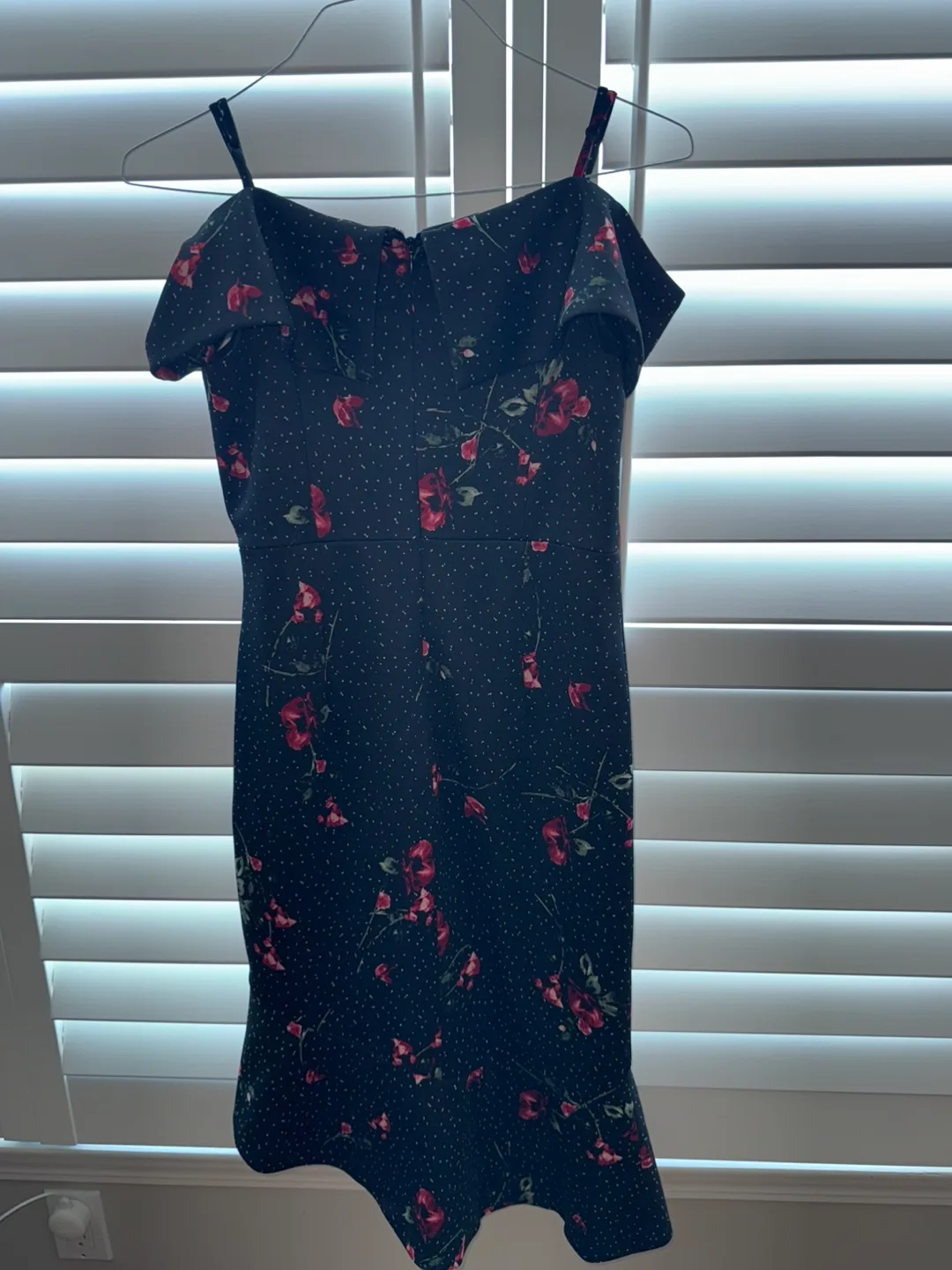 Le Chateau Floral Midi Dress image indicator(2)
