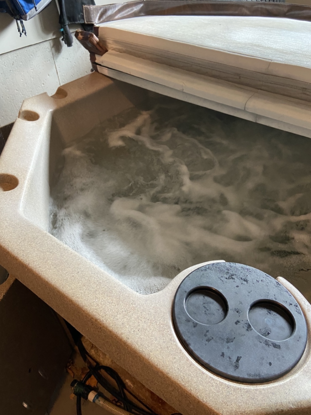 Strong Spas Hot Tub