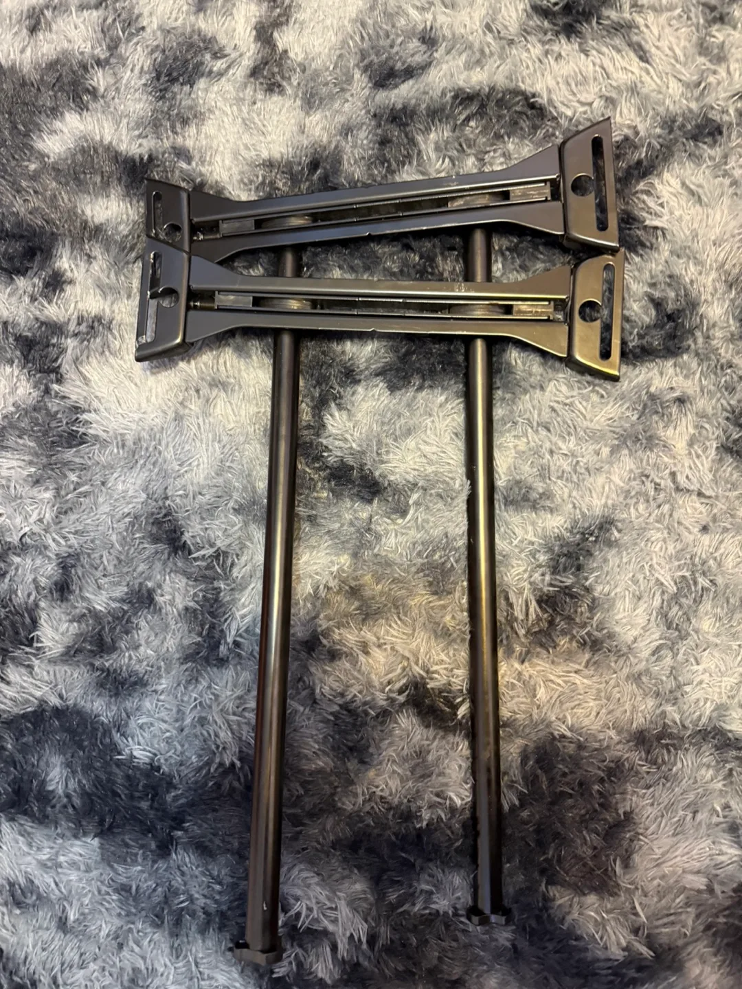 Samsung Computer Monitor with wall mount image indicator(2)