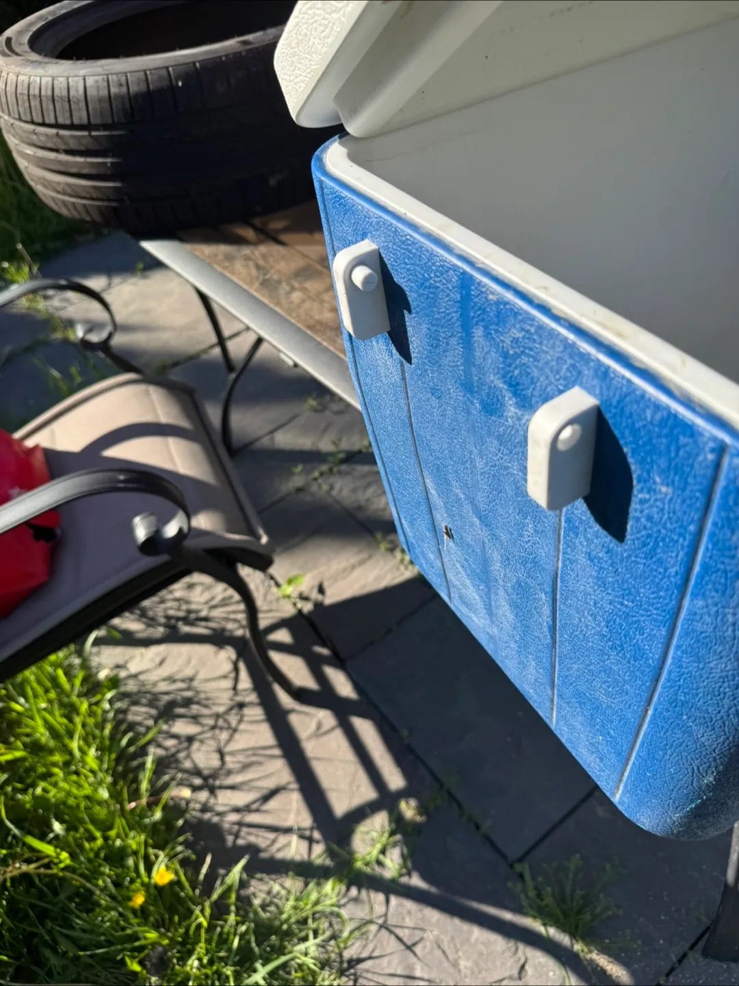 Coleman 48 Quart Chest Cooler image indicator(4)