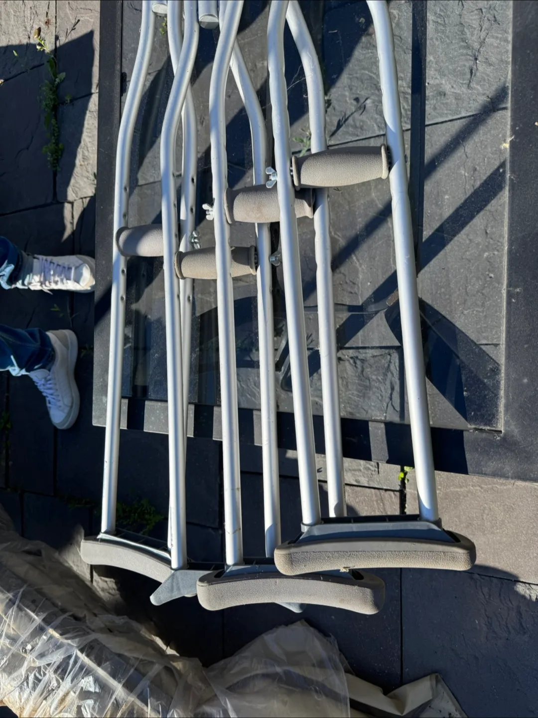 Set of Four Adjustable Crutches image indicator(3)