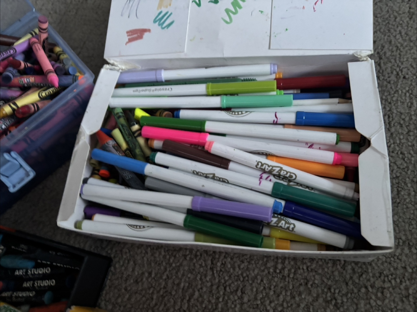 Huge Art Supplies Lot: Crayons, Coloured Pencils, Markers - photo 5