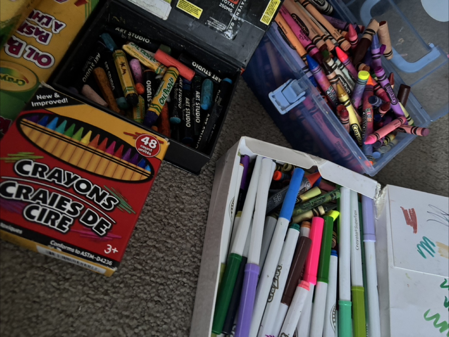 Huge Art Supplies Lot: Crayons, Coloured Pencils, Markers - photo 4