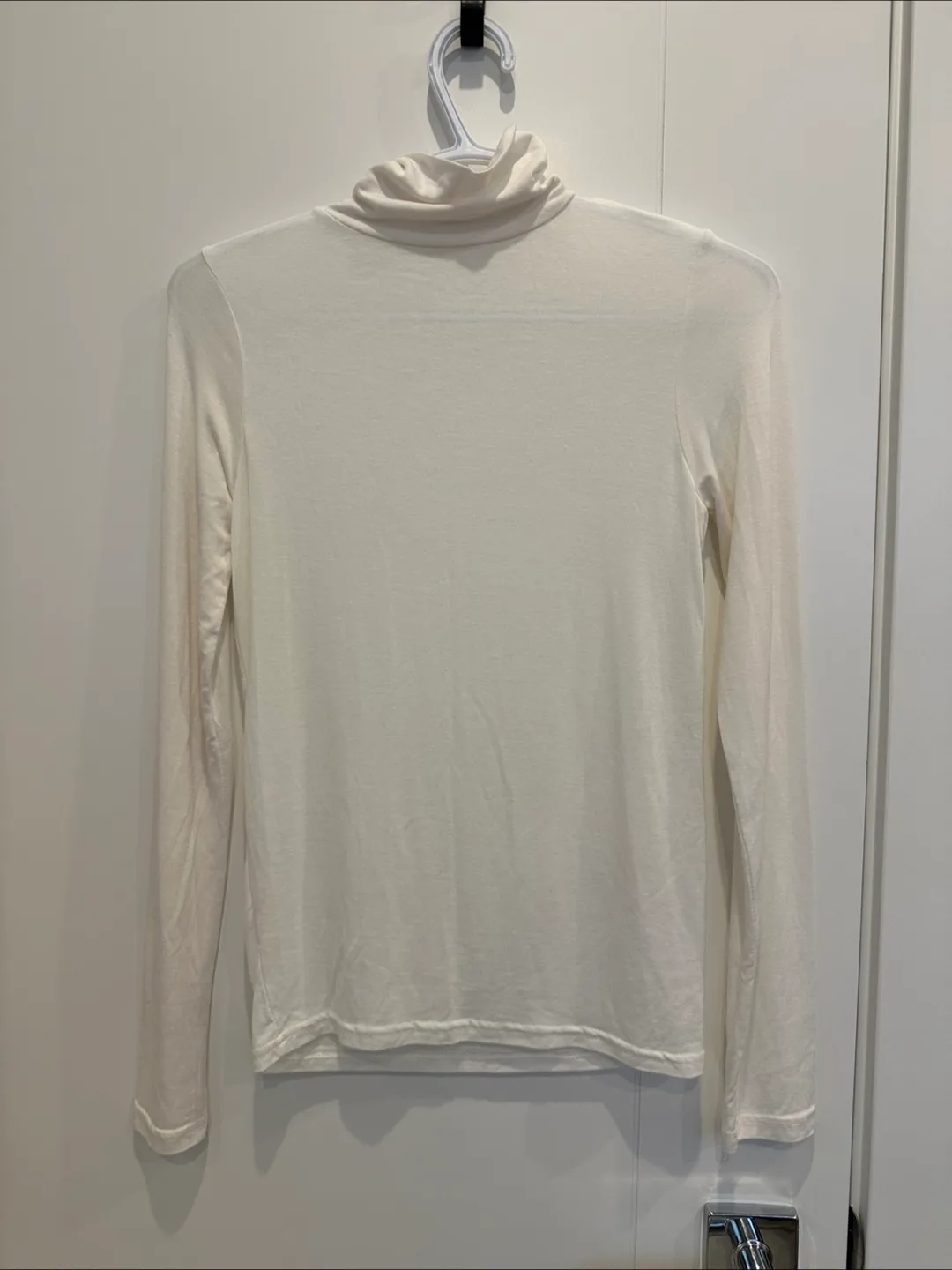 Women's White Long Sleeve Turtleneck Top
