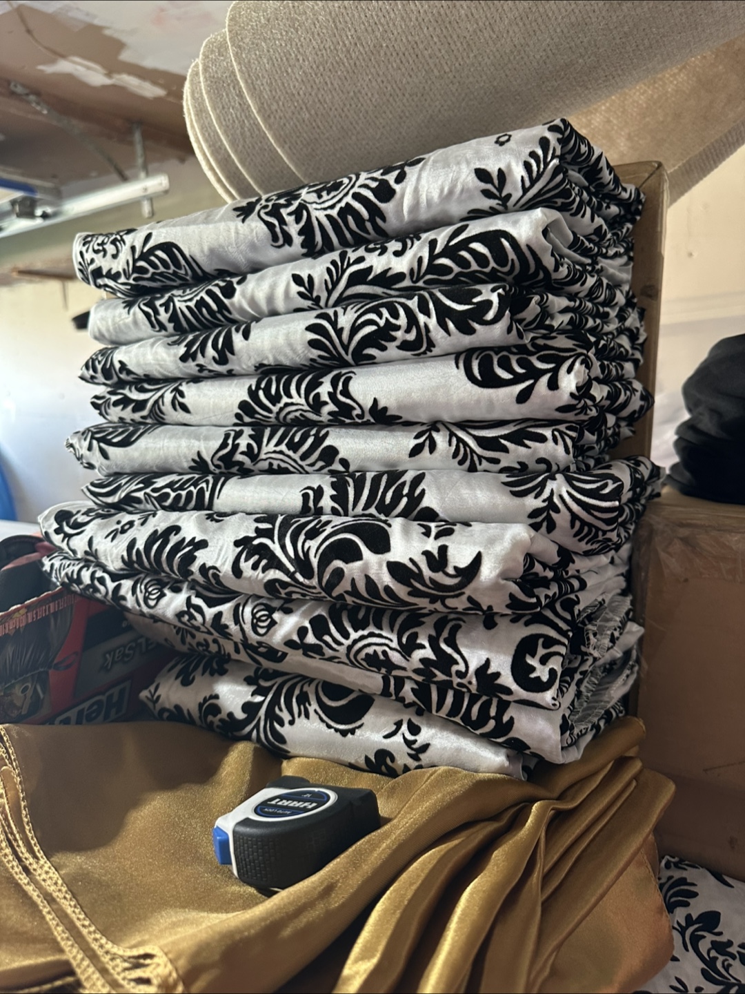 Black and White Damask Tablecloths - Rectangular and Square - photo 3
