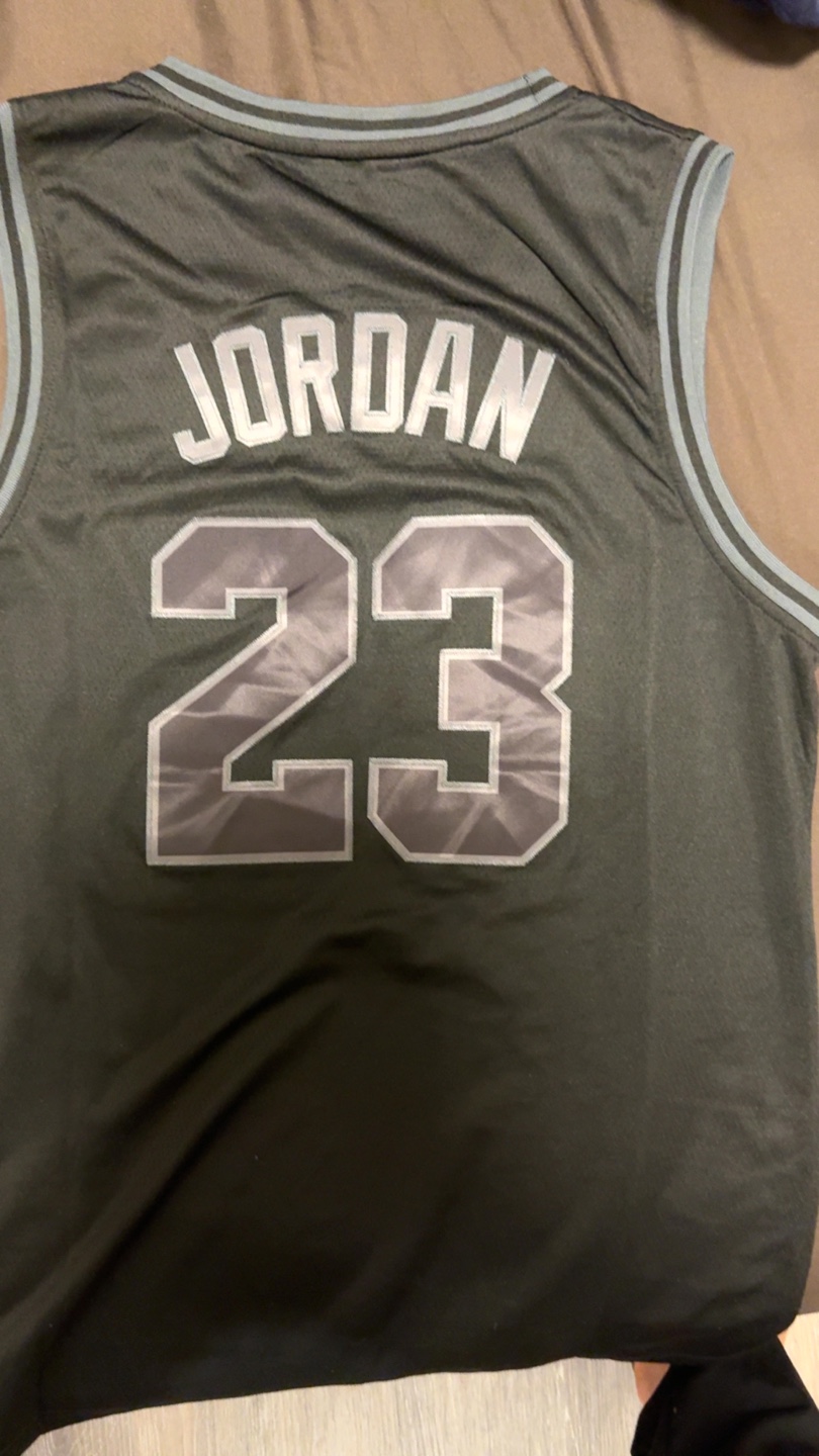 Men's Chicago Bulls Michael Jordan #23 Jersey - photo 2