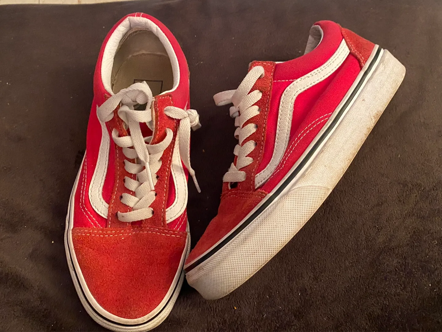 RED VANS image indicator(2)