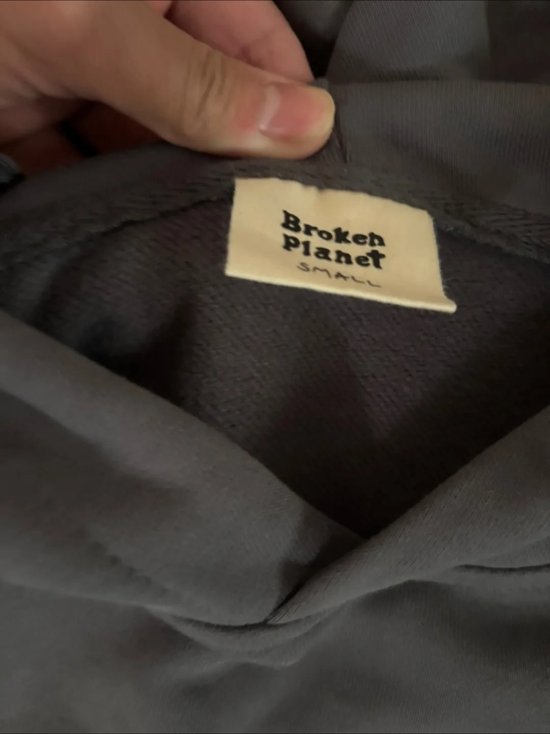 Broken Planet hoodie image indicator(3)