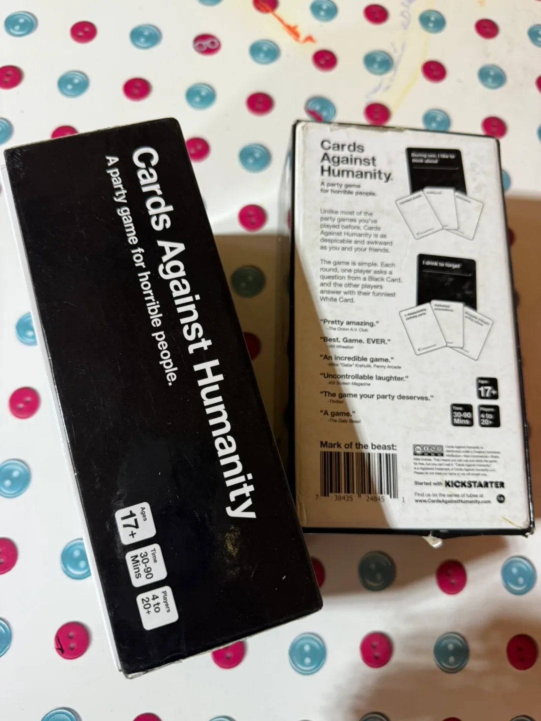 Cards Against Humanity CA Edition - Two Boxes image indicator(2)