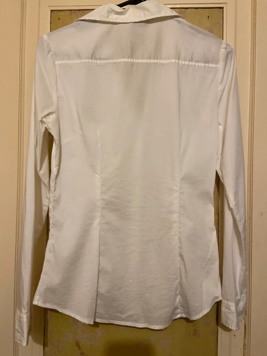 Women’s white shirt sz6 image indicator(5)