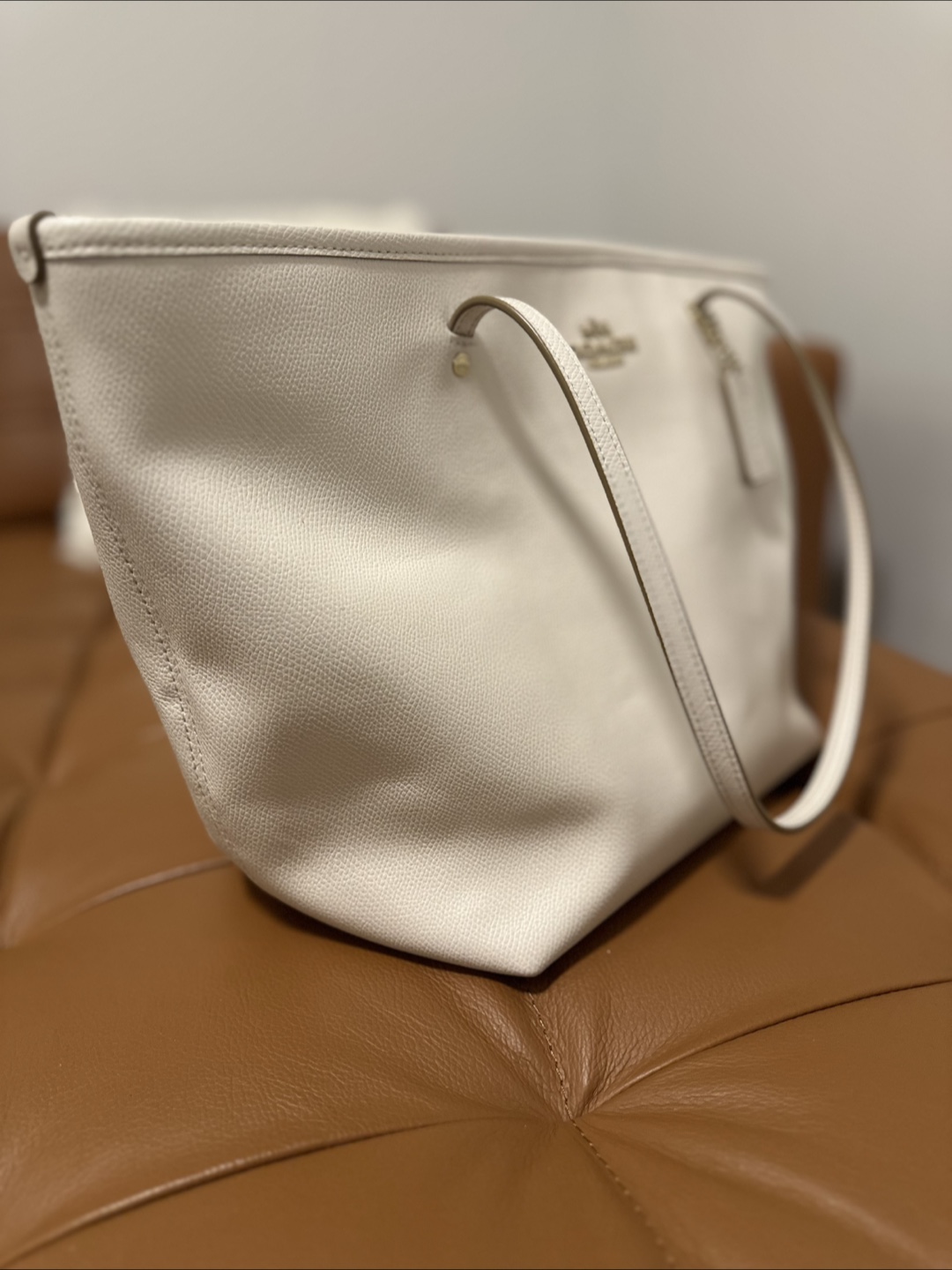 Coach City Tote Zip-Top Bag Large Capacity - Off-White - photo 4