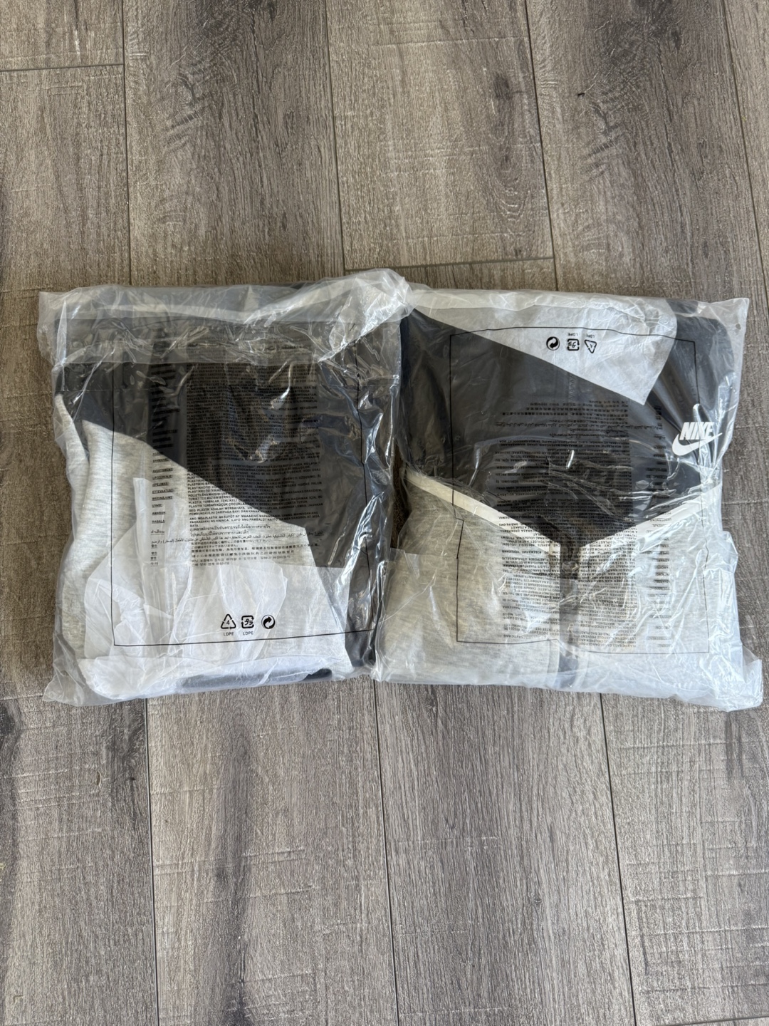 Brand New Nike Tech fleece Tracksuit Black/Grey/White