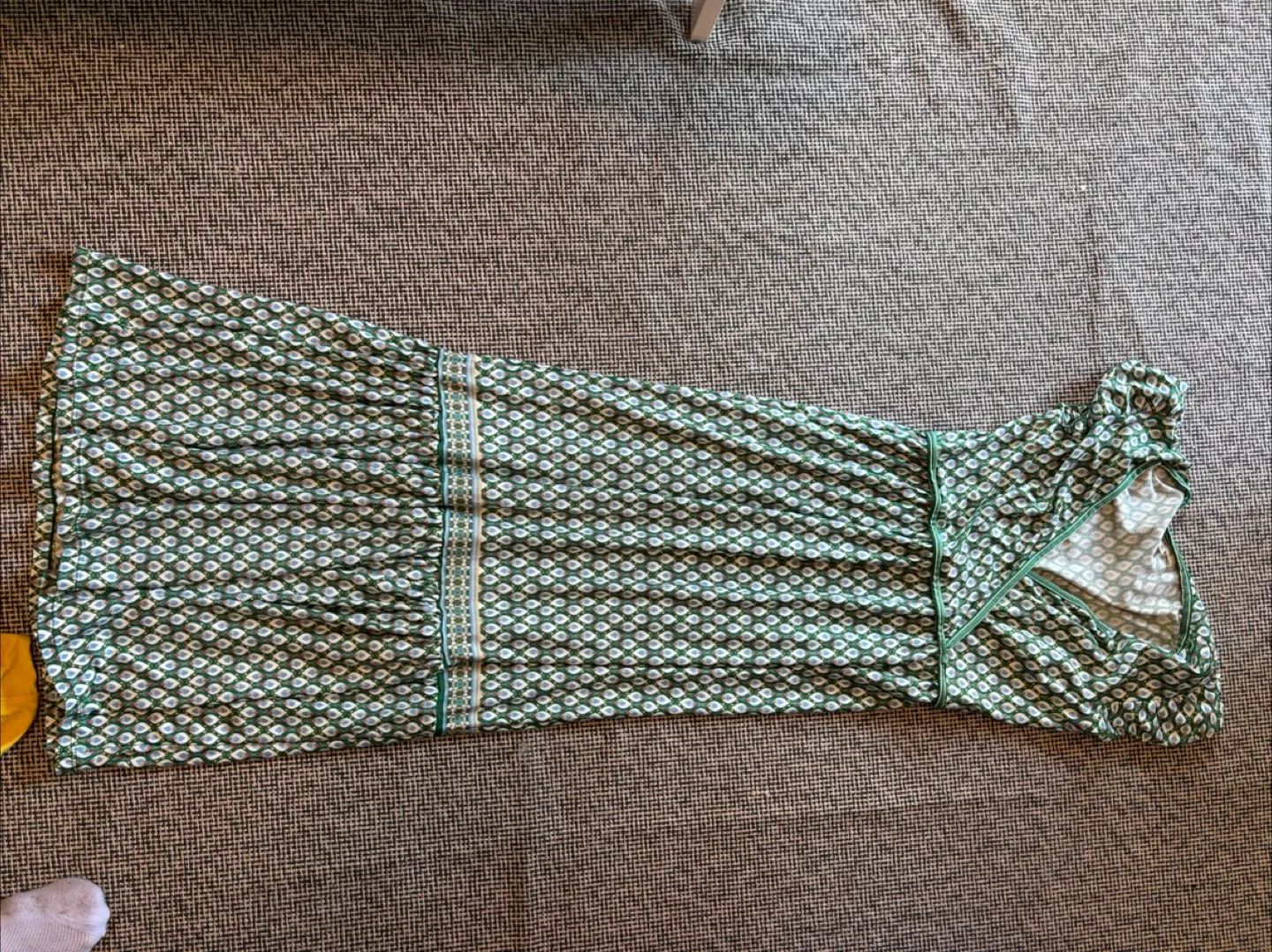 Max Studio Green and White Maxi Dress - Size XS thumbnail