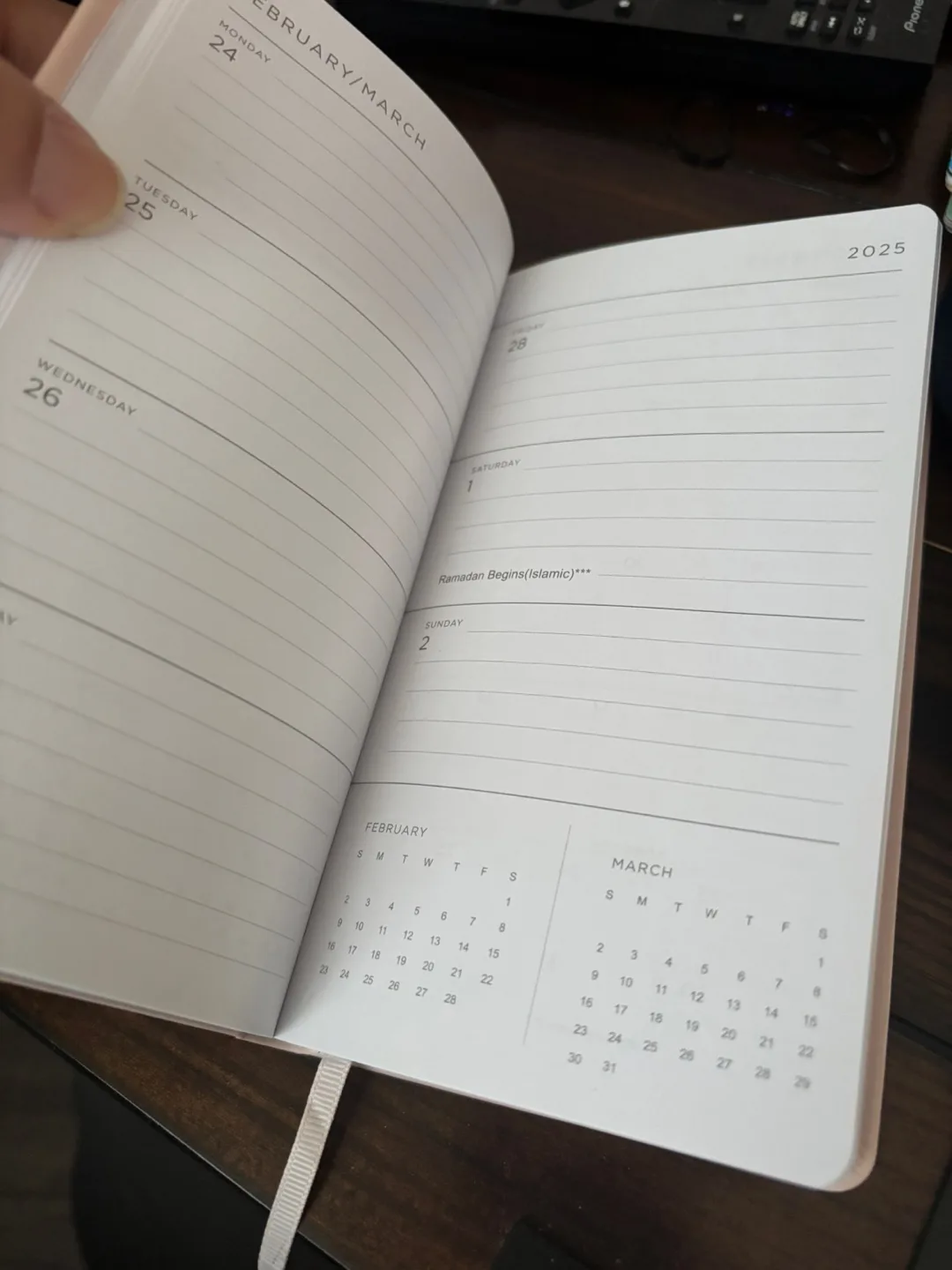 2025 Planner : January - December image indicator(3)