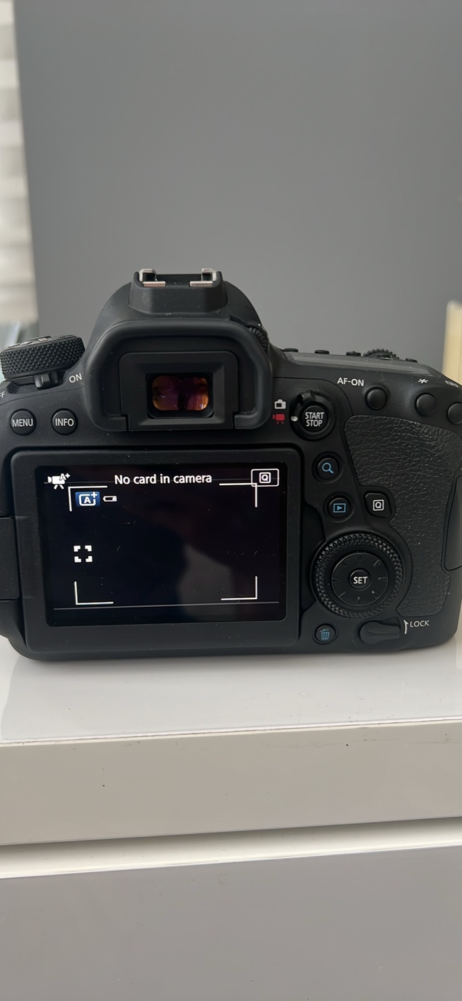 Canon EOS 6D Mark II DSLR Camera with 50mm Lens - photo 5