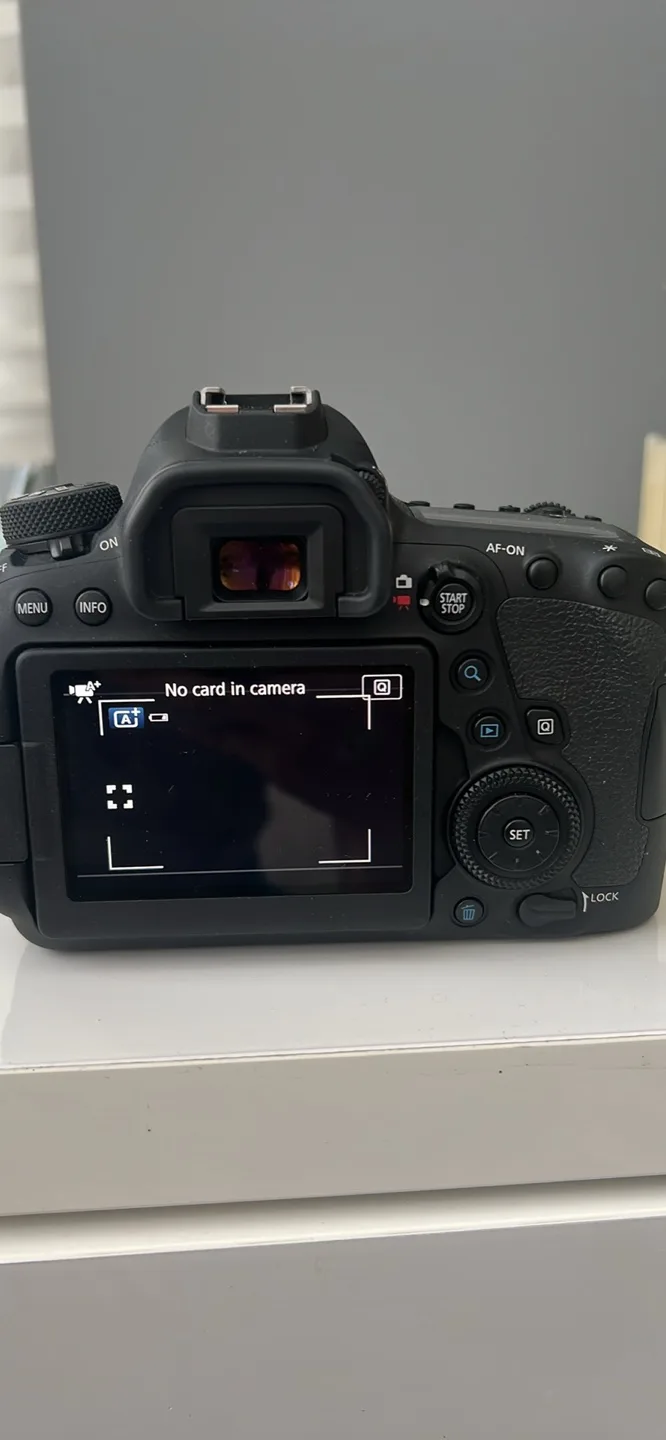 Canon EOS 6D Mark II DSLR Camera with 50mm Lens image indicator(5)