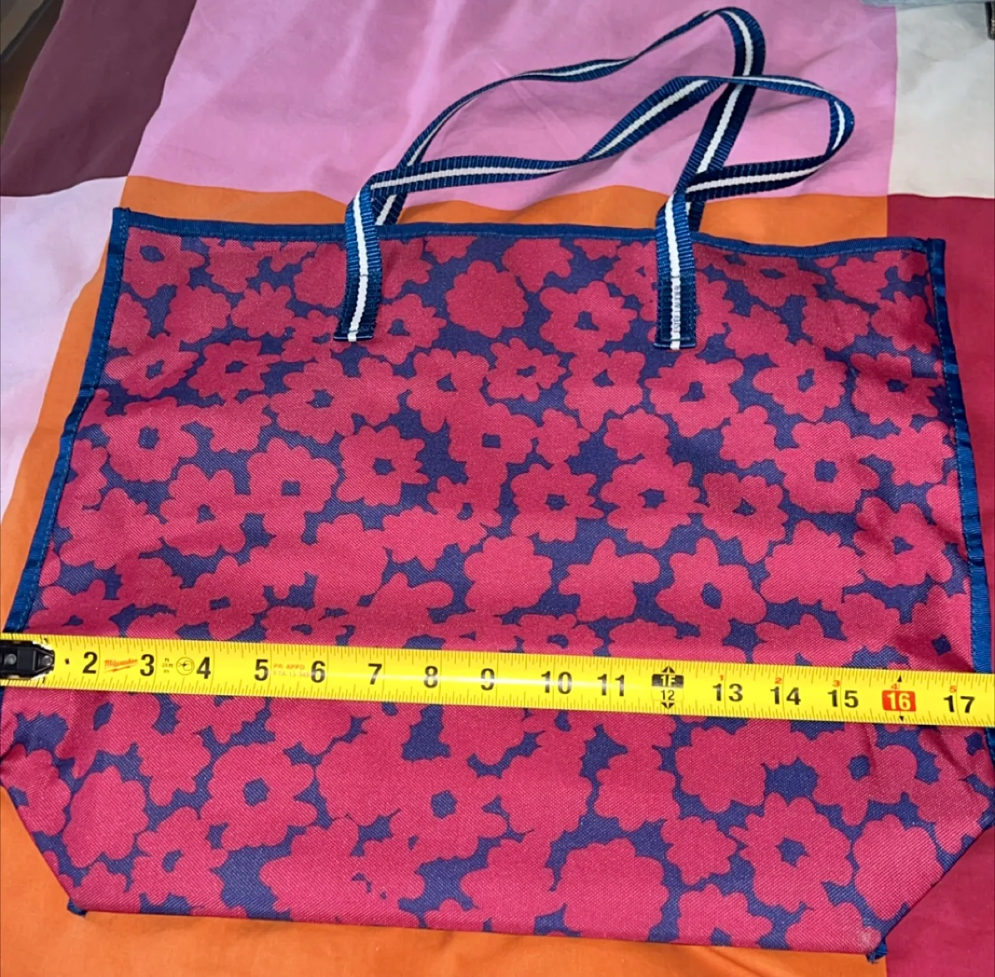 7 Tote Bags thumbnail