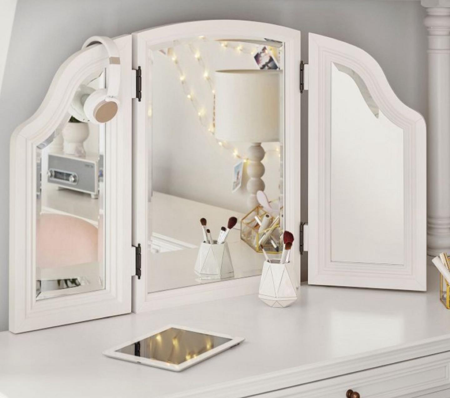 PB TEEN Chelsea Loft bed/vanity/desk - photo 3